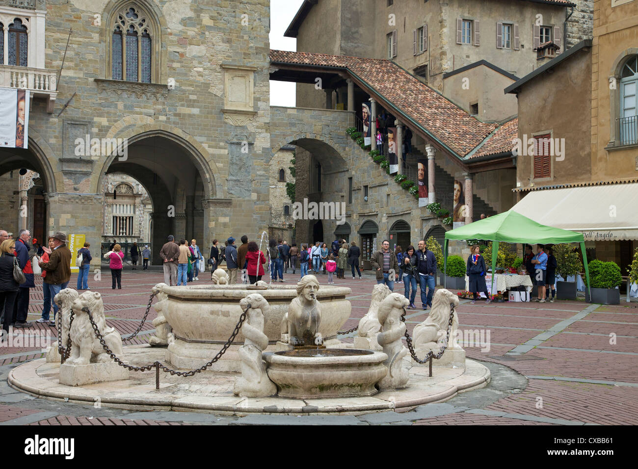 Contarini-Brunnen, 1780, Piazza Vecchia, Oberstadt, Bergamo, Lombardei, Italien, Europa Stockfoto