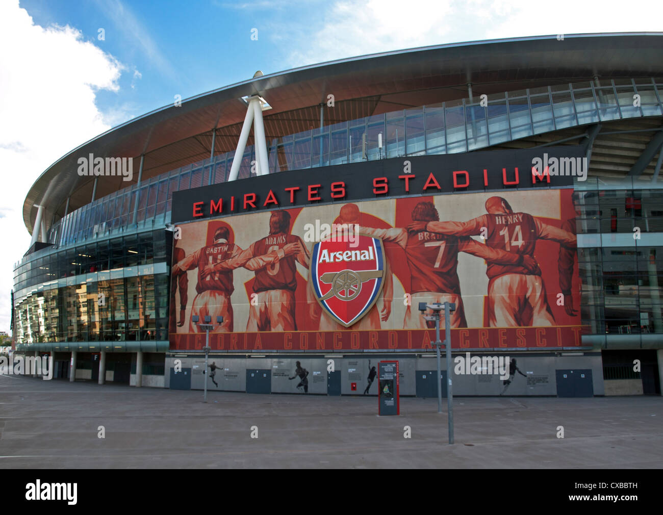 Außenseite des Emirates Stadium, aktuelle Heimat des Fußballvereins FC Arsenal, Holloway, Islington, North London, England, Vereinigtes Königreich Stockfoto