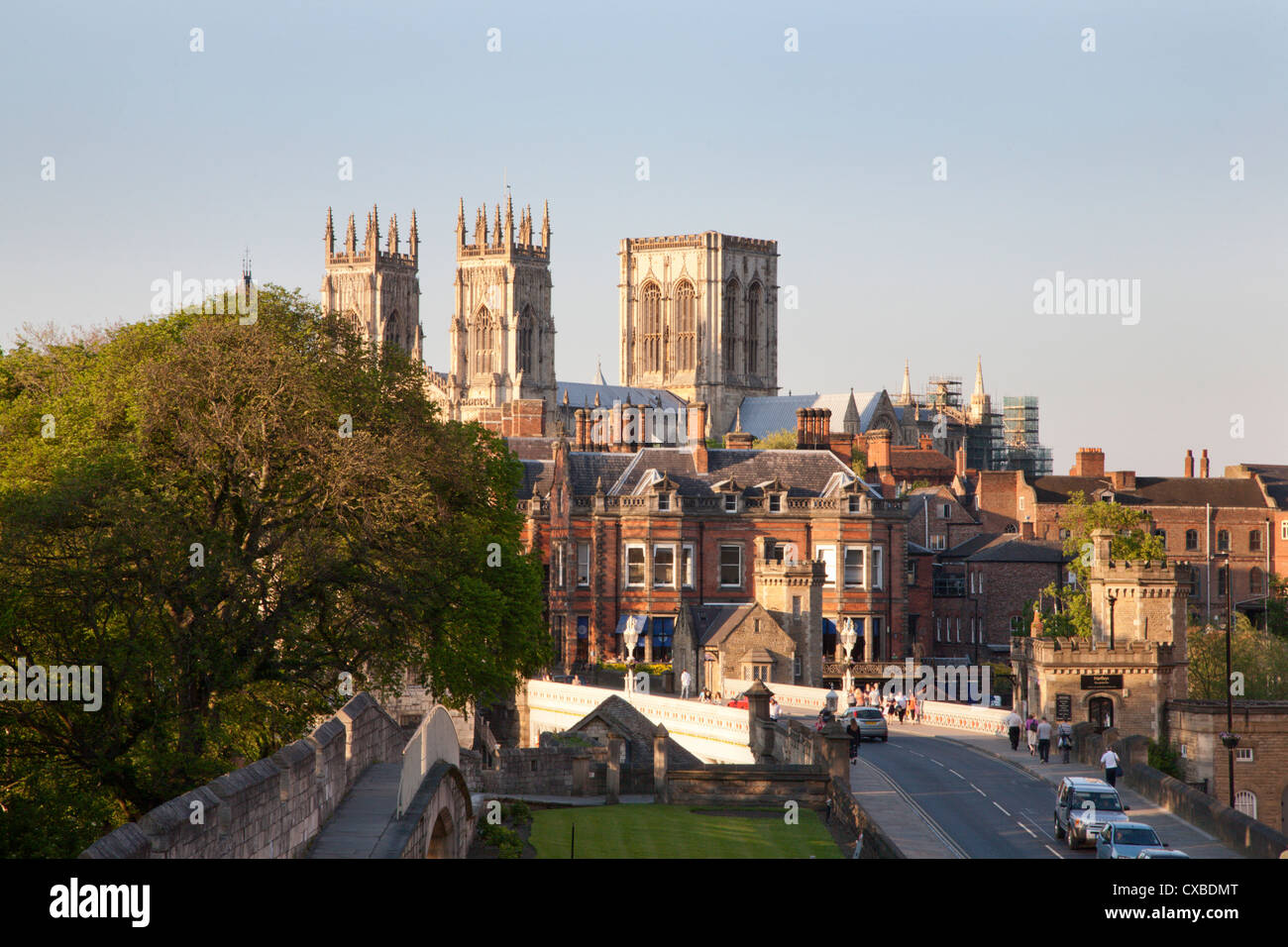 York Minster von Stadtmauern, York, North Yorkshire, Yorkshire, England, Vereinigtes Königreich, Europa Stockfoto