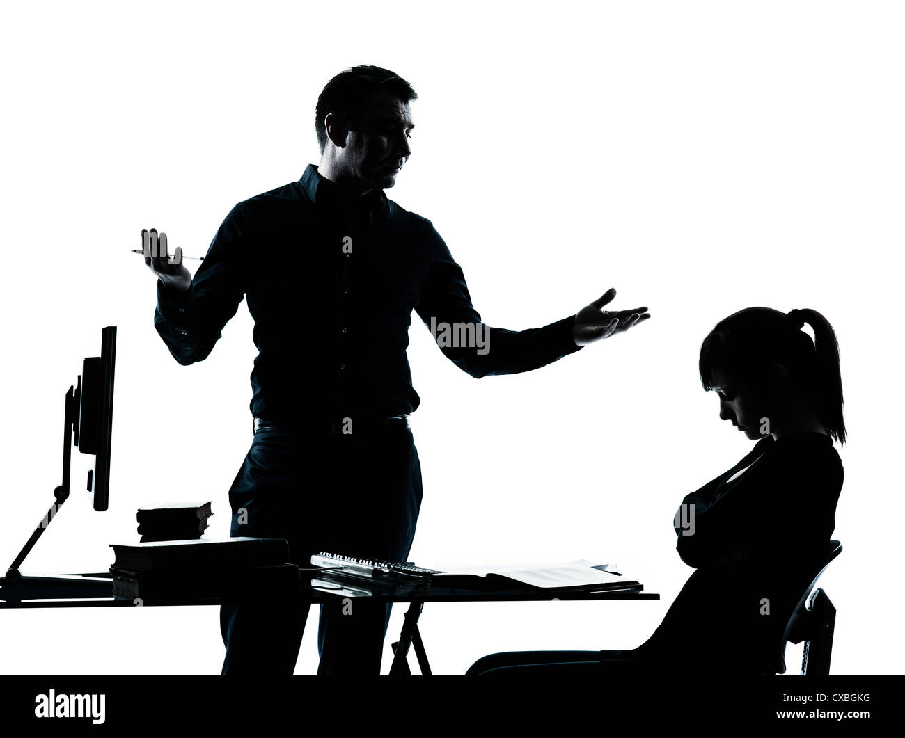 ein Mann Vater Professor und Student Teenager Mädchen helfen für die Hausaufgaben in der Silhouette innen isoliert auf weißem Hintergrund Stockfoto
