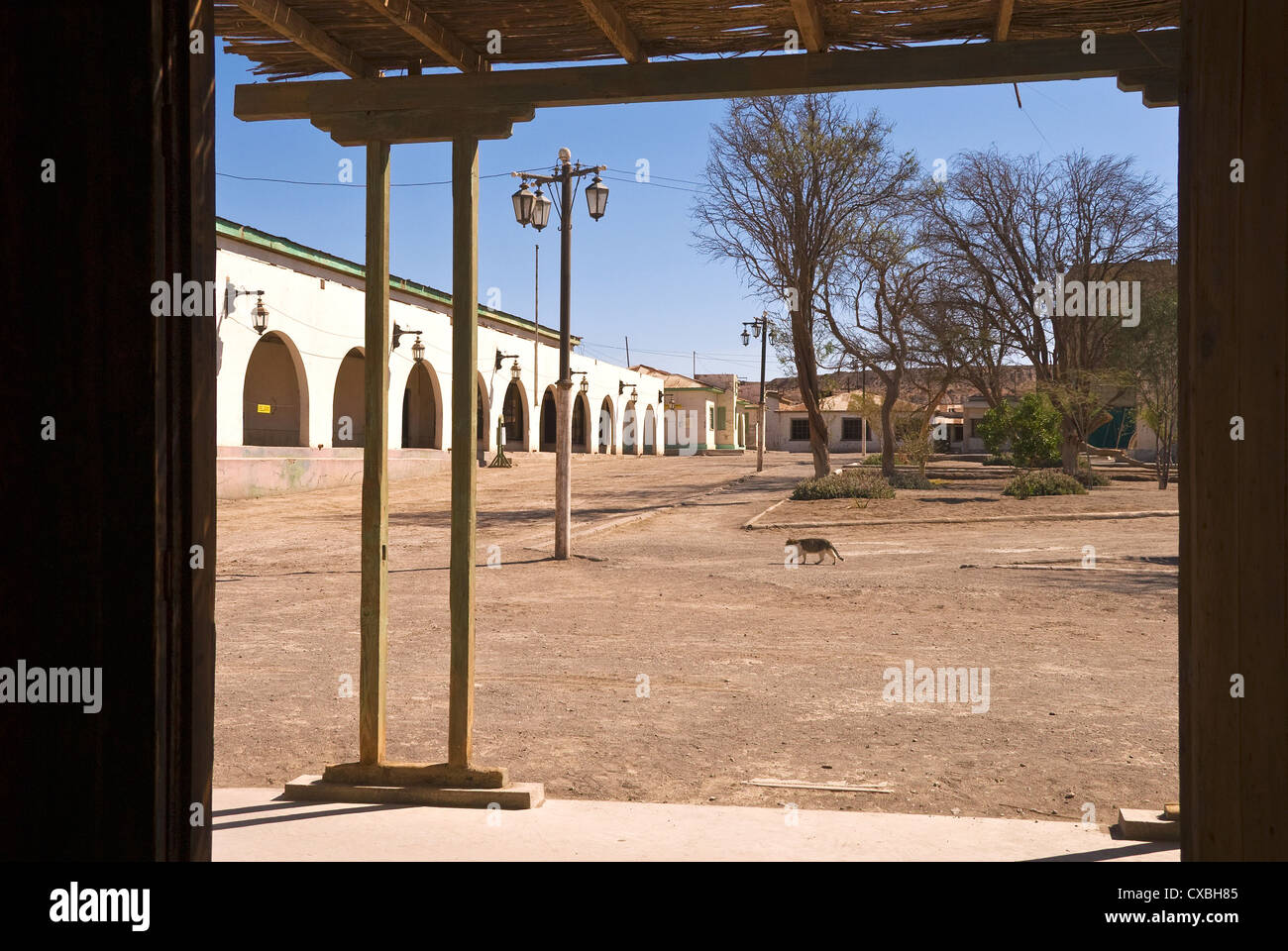 Elk198-2352 Chile, Iquique, Humbertstone, verlassene Minenstadt, plaza Stockfoto