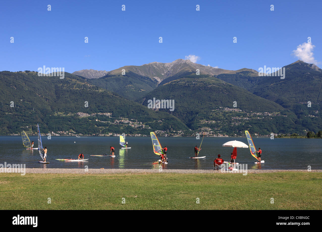 Windsurfschule, Colico, Comer See, Lombardei, italienische Seen, Italien, Europa Stockfoto