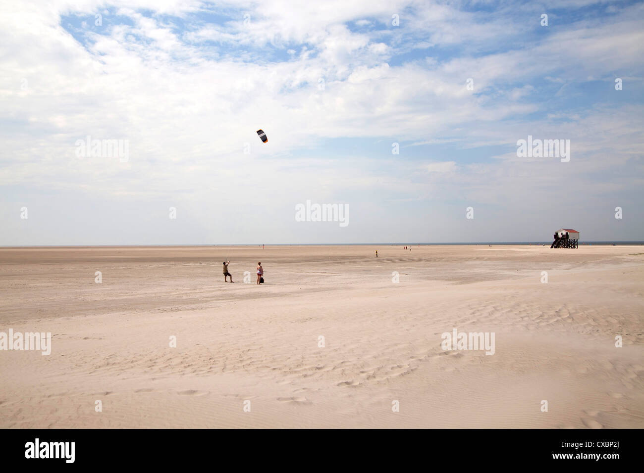 Der lange Sandstrand Strand von St. Peter-Ording, Kreis Nordfriesland, Schleswig-Holstein, Deutschland, Europa Stockfoto