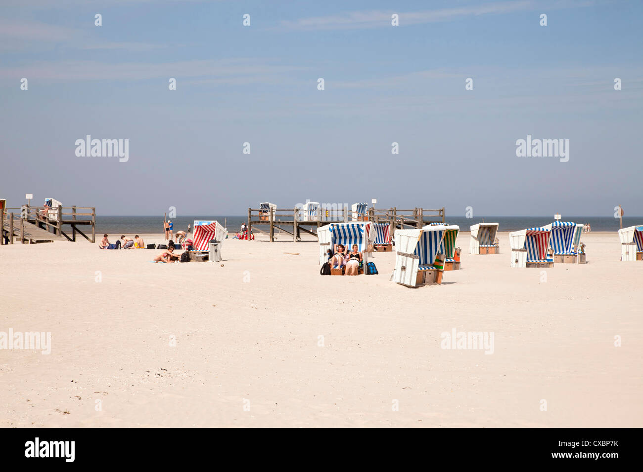 Der lange Sandstrand Strand von St. Peter-Ording, Kreis Nordfriesland, Schleswig-Holstein, Deutschland, Europa Stockfoto