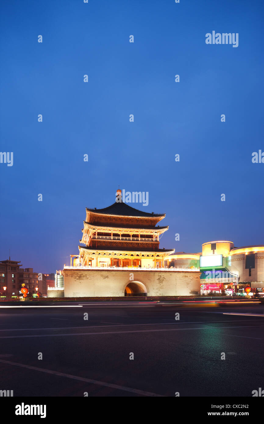 Niemand, alt, Stadt, Stadtansicht, Nacht, im Freien, Lampe, Reiseziele, Wand, alte, hell, Reisen, Sky, Pavillon, Turm, Neon, Stockfoto Niemand, alt, Stadt, Stadtansicht, Nacht, im Freien, Lampe, Reiseziele, Wand, alte, hell, Reisen, Sky, Pavillon, Turm, Neon, Stockfoto