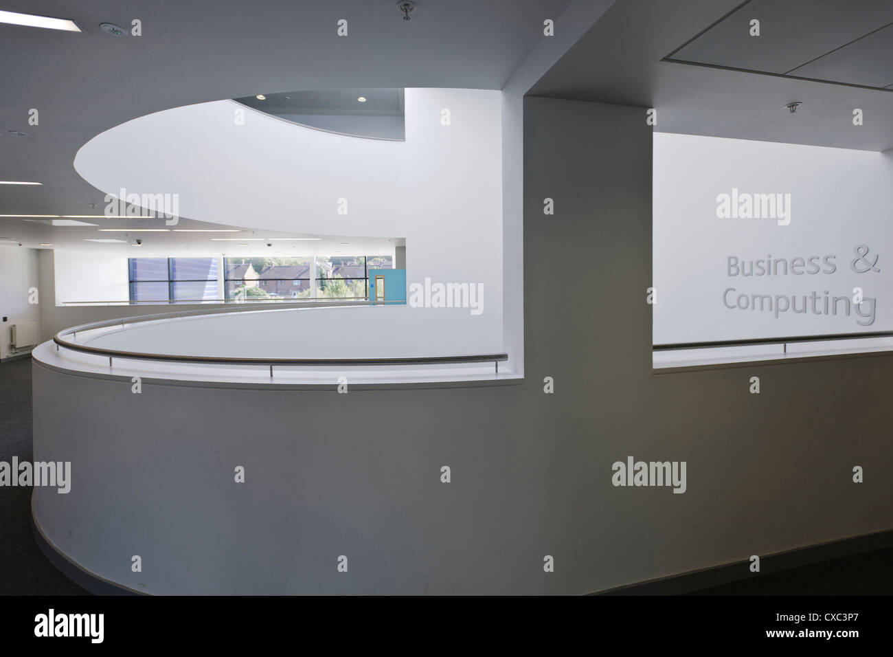 Strood Akademie, Strood, Vereinigtes Königreich. Architekt: Nicholas Hare Architekten LLP, 2012. Innenraum mit halbrunden nichtig begründeten Stockfoto