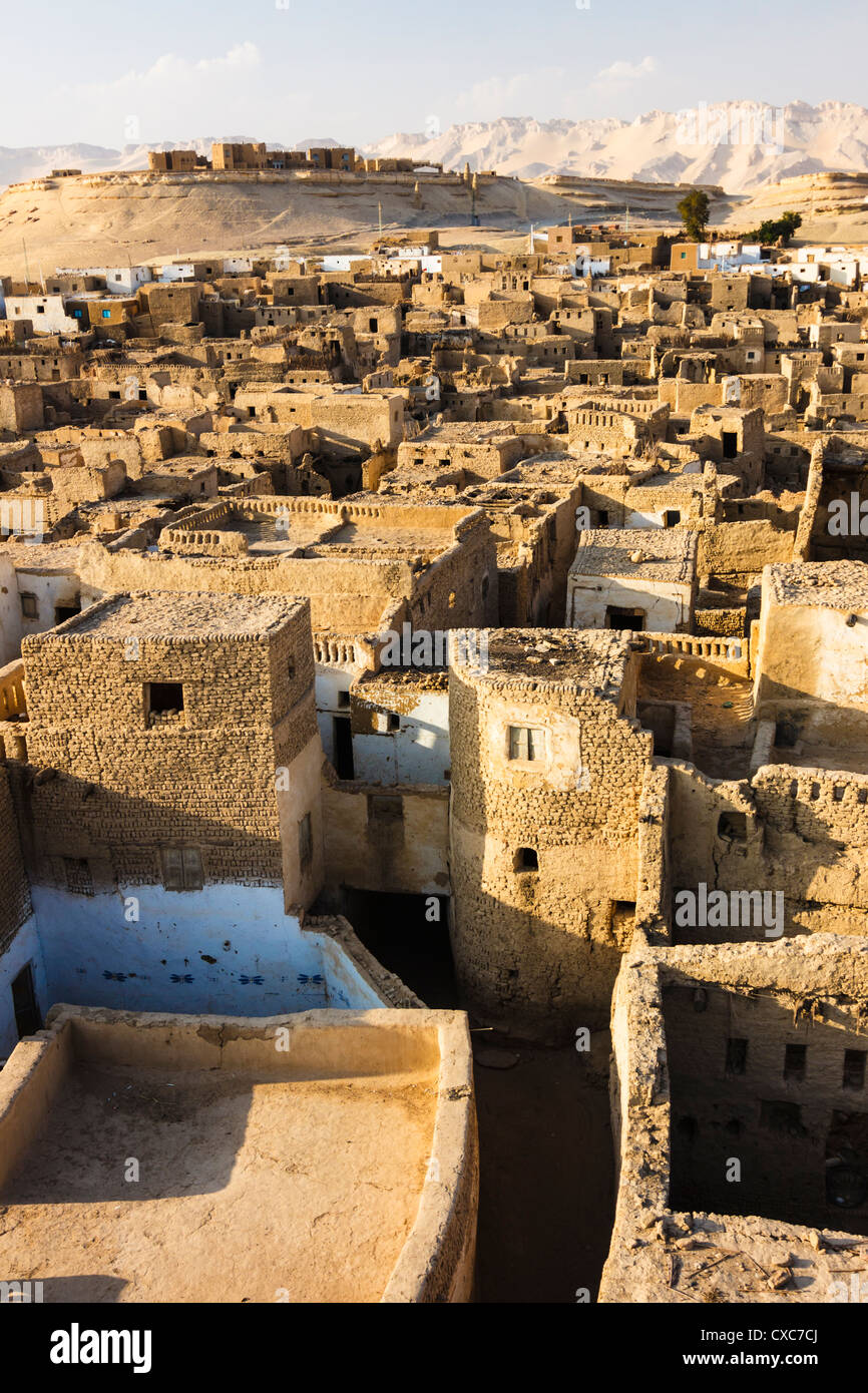 Übersicht über Al-Qasr, die mittelalterliche osmanischen Dachla. Ägypten Stockfoto