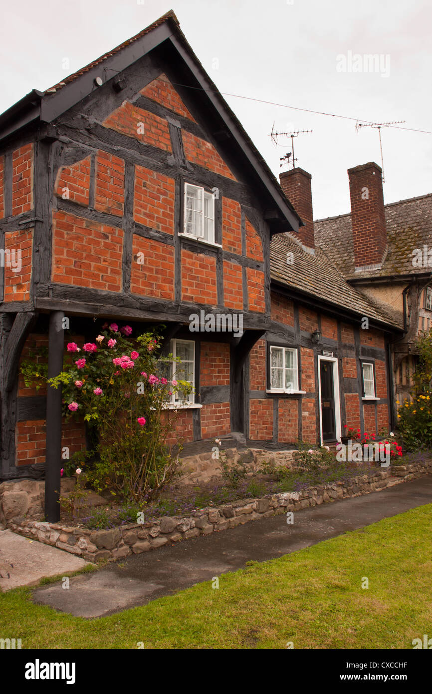 "Brick House" erbaute 1446/54 in mittelalterlichen historischen Dorf von Pembridge, Herefordshire, England, Großbritannien. Stockfoto