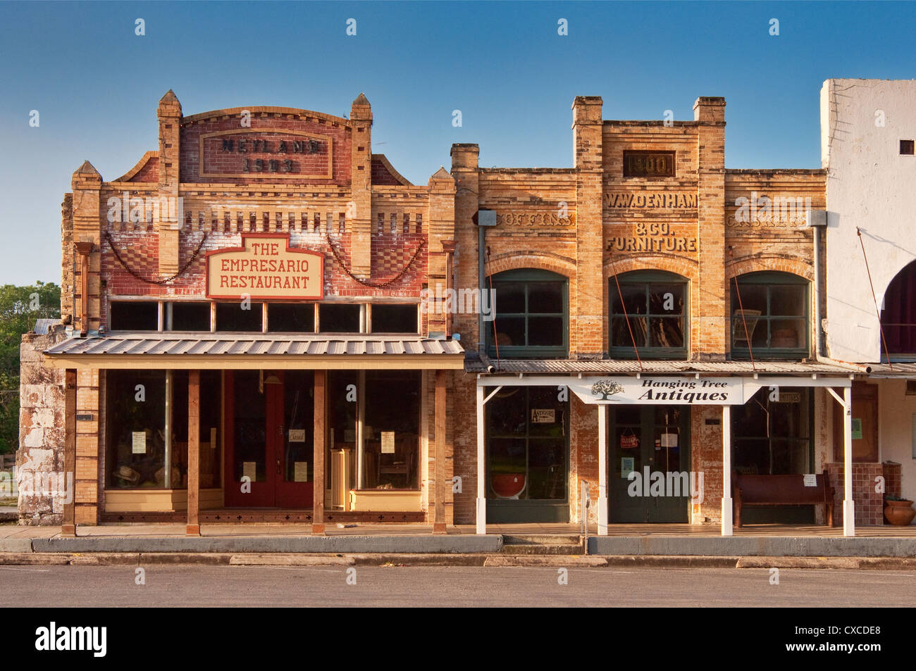 Historische Ladenfronten am Courthouse Square, Goliad, Texas, USA Stockfoto