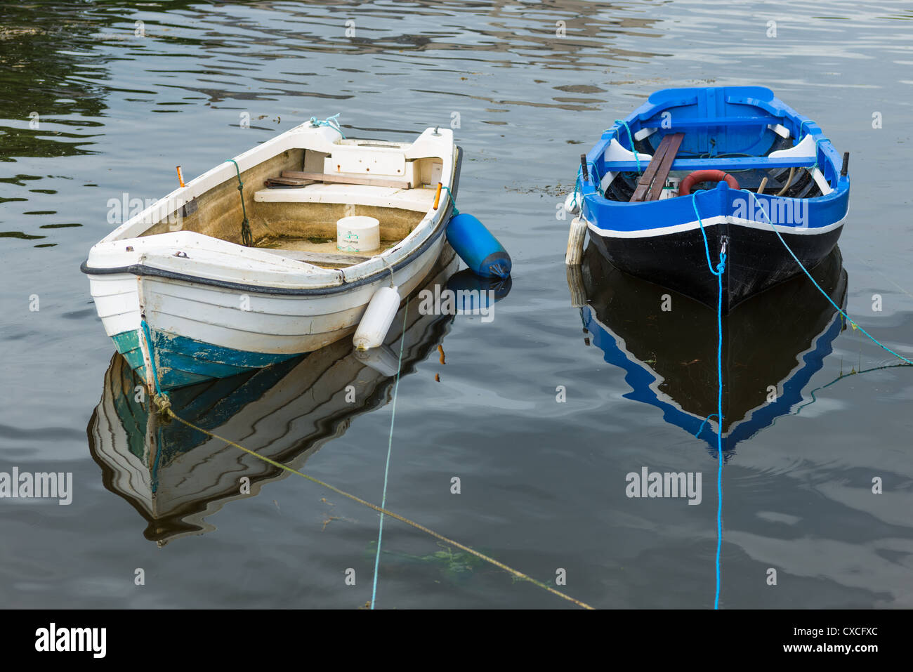 Ruderboot im County Galway Südküste. Republik von Irland. Stockfoto