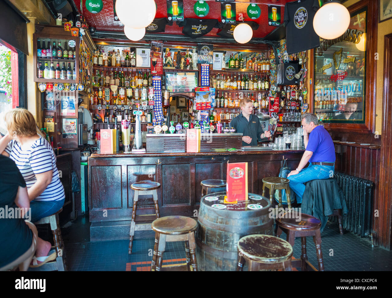 Innenraum Des Traditionellen Temple Bar Pub Dublin Irland Stockfotografie Alamy