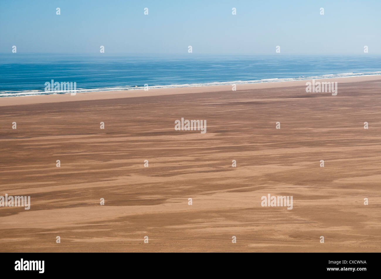 Luftaufnahme des Skeleton Coast, Namib-Wüste, Namibia, Afrika Stockfoto