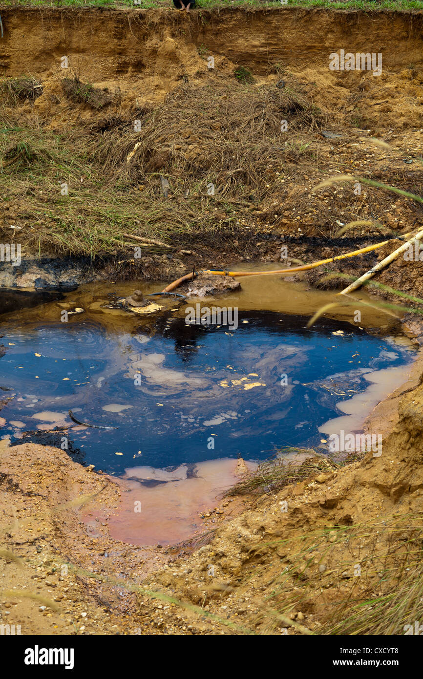 Umweltverschmutzung auf den Diamantenfeldern Cempaka in Süd-Kalimantan in Indonesien Stockfoto
