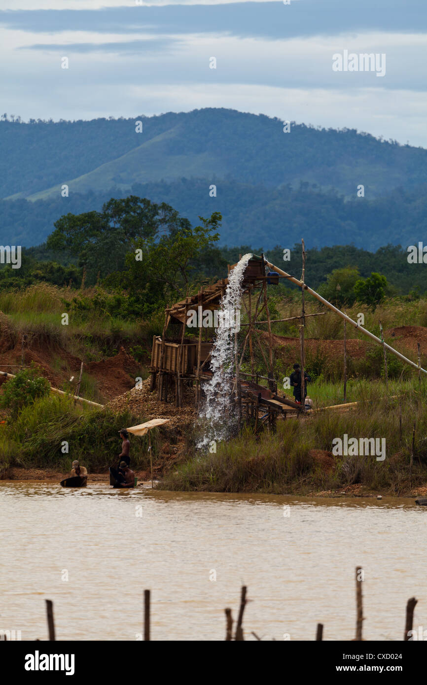 Blick auf den Diamantenfeldern Cempaka in Süd-Kalimantan in Indonesien Stockfoto