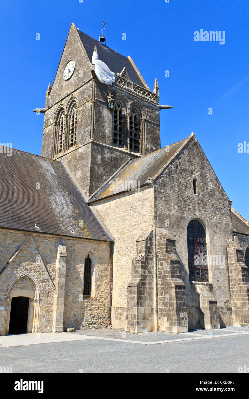 Fallschirmjäger, die Hängende Kirche, St. Mere Eglise, Normandie, Frankreich Stockfoto