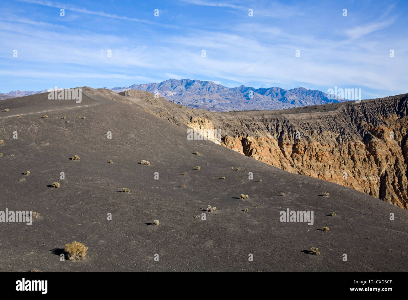 Ubehebe Krater in Death Valley Nationalpark, Kalifornien, Vereinigte Staaten von Amerika, Nordamerika Stockfoto