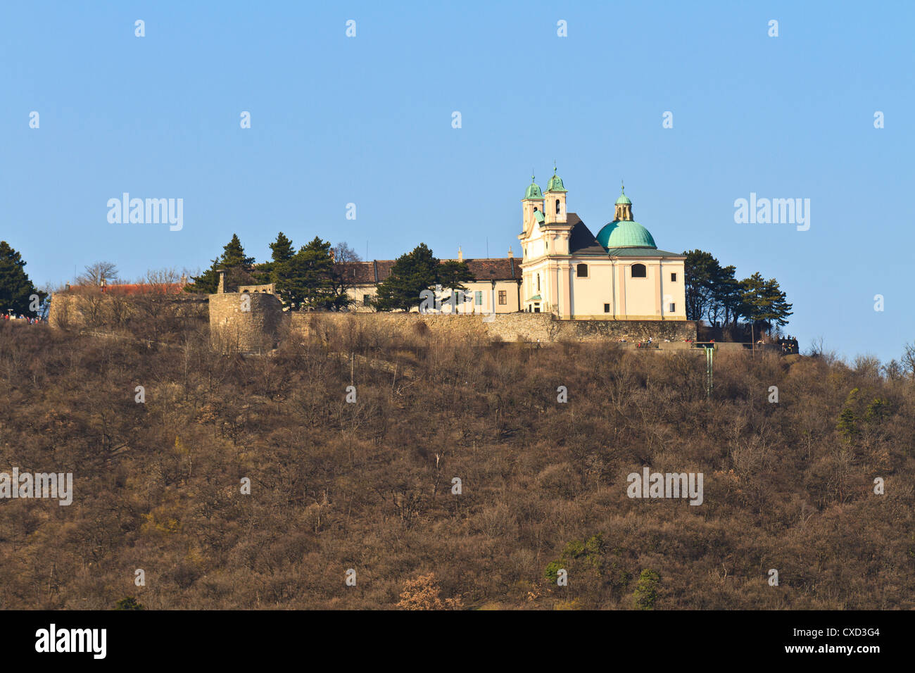Wien - Kirche am Leopoldsberg Berg, Österreich Stockfoto