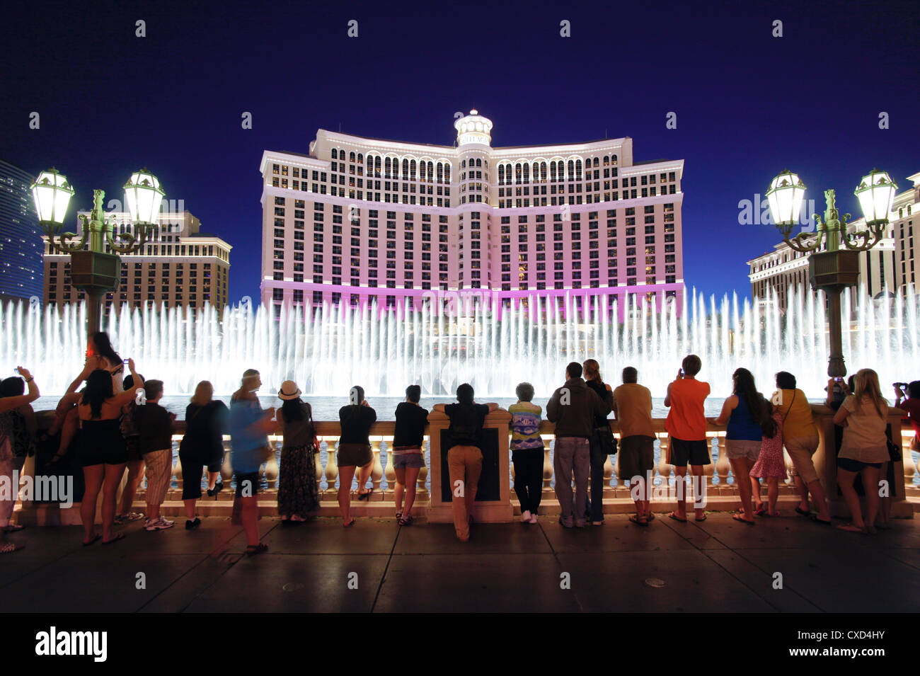 Springbrunnen des Bellagio, Bellagio Resort and Casino, Las Vegas, Nevada, Vereinigte Staaten von Amerika, Nordamerika Stockfoto