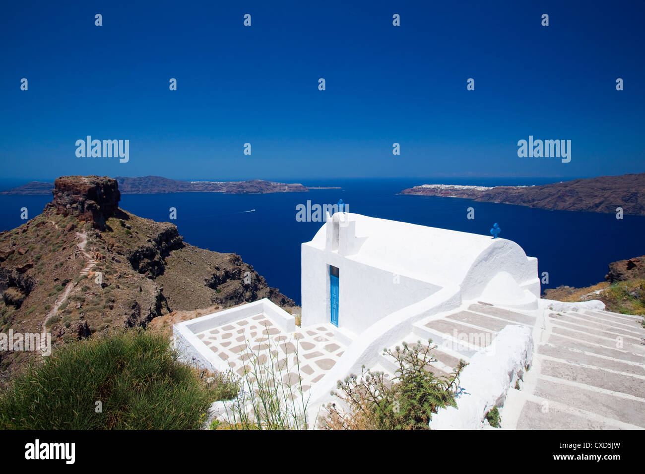 Kirche in Imerovigli, Santorin, Kykladen, griechische Inseln, Griechenland, Europa Stockfoto