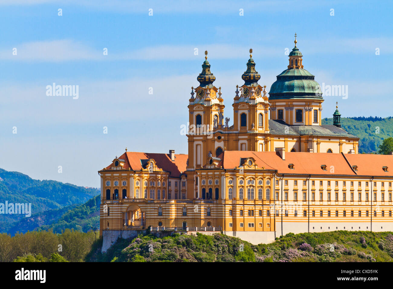 Melk Abbey ist ein österreichischer Benediktiner-Abtei und eines der weltweit berühmtesten klösterliche Sehenswürdigkeiten Stockfoto