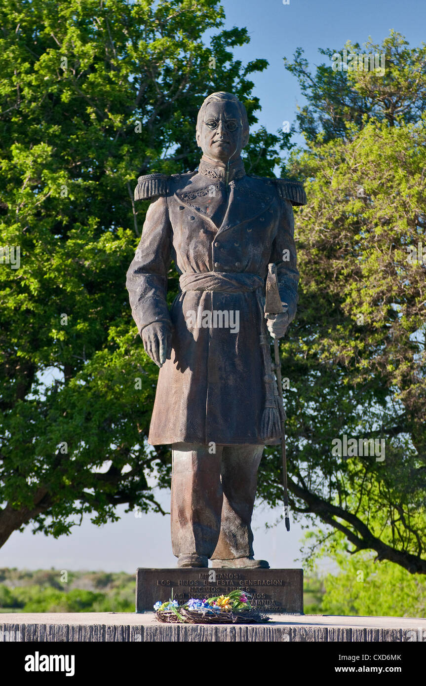 General Ignacio Zaragoza-Statue in der Nähe von Presidio La Bahia und Goliad, Texas, USA Stockfoto