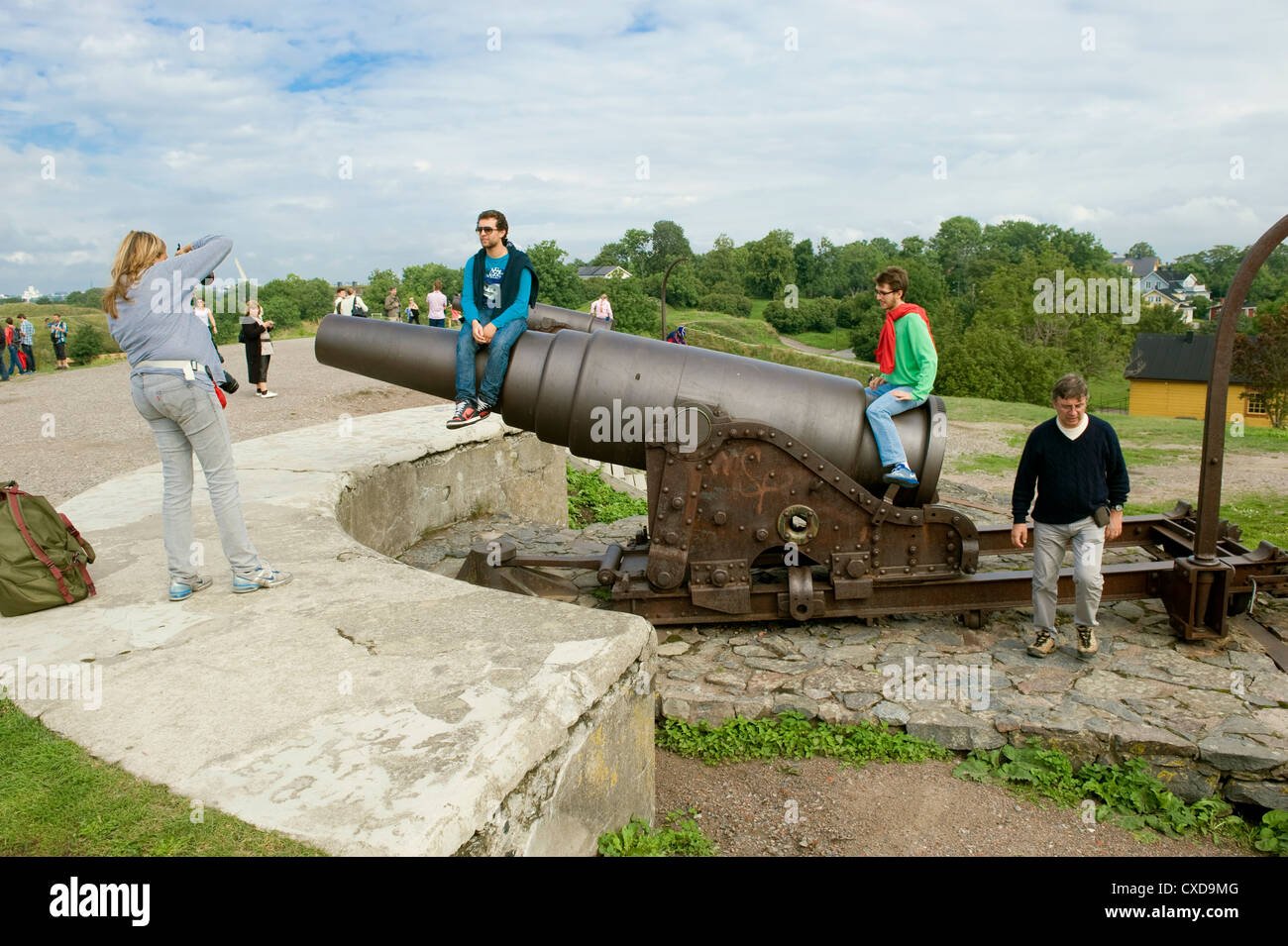 Touristen in Sveaborg Festung, Finnland Stockfoto