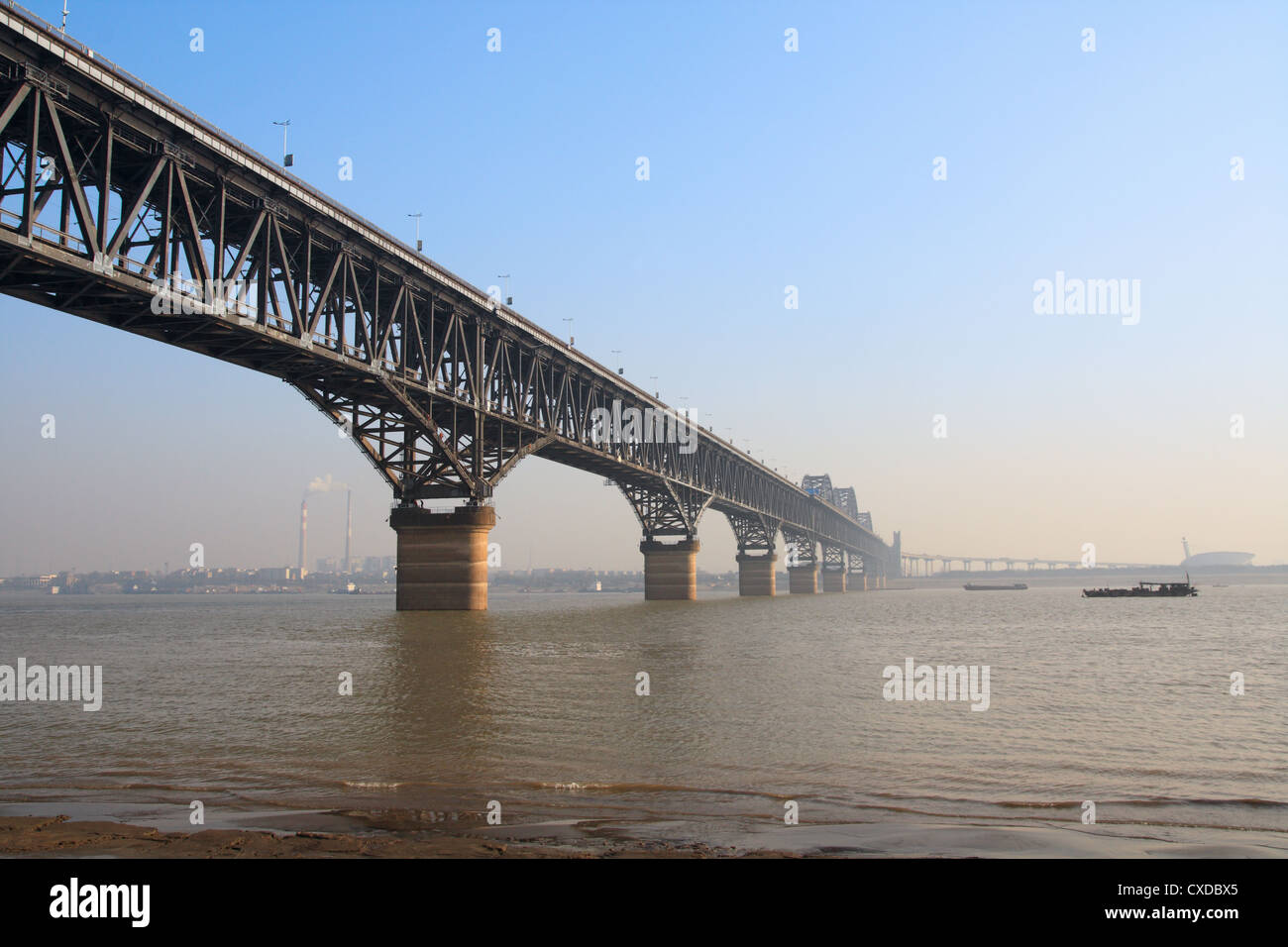 Yangtze Fluss-Brücke Stockfoto