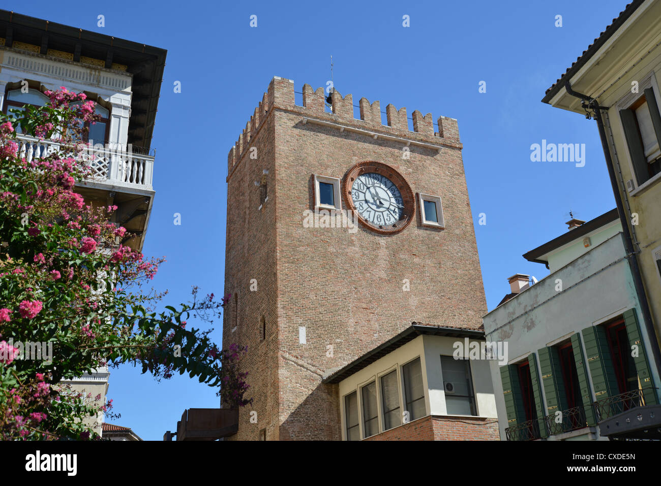 12. Jahrhundert Torre Orologio (Wachturm), Piazza Edmondo Materie, Mestre, Venedig, Provinz Venedig, Veneto Region, Italien Stockfoto