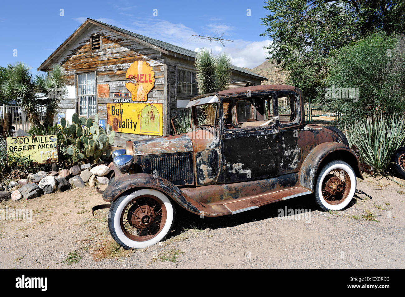Hackberry Gemischtwarenladen & Tankstelle, Route 66, Kingman, Arizona. Stockfoto