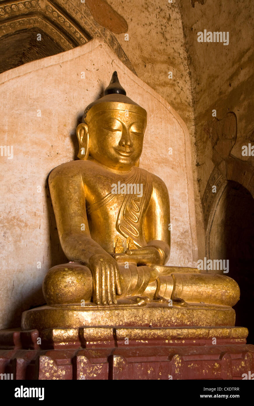 Dhammayangyi Pahto, Bagan (Pagan), Myanmar (Burma), sitzenden Buddha, Asien Stockfoto