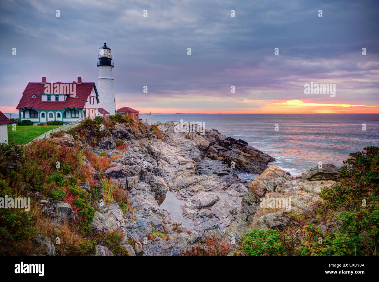 Portland Head Lighthouse bei Sonnenaufgang, Portland, Maine, New England, Vereinigte Staaten von Amerika, Nordamerika Stockfoto