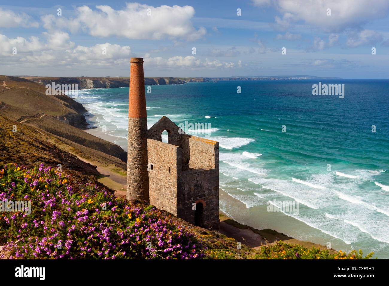 Ruinen der Wheal Coates Tin Mine Maschinenhaus, in der Nähe von St. Agnes, Cornwall, England Stockfoto