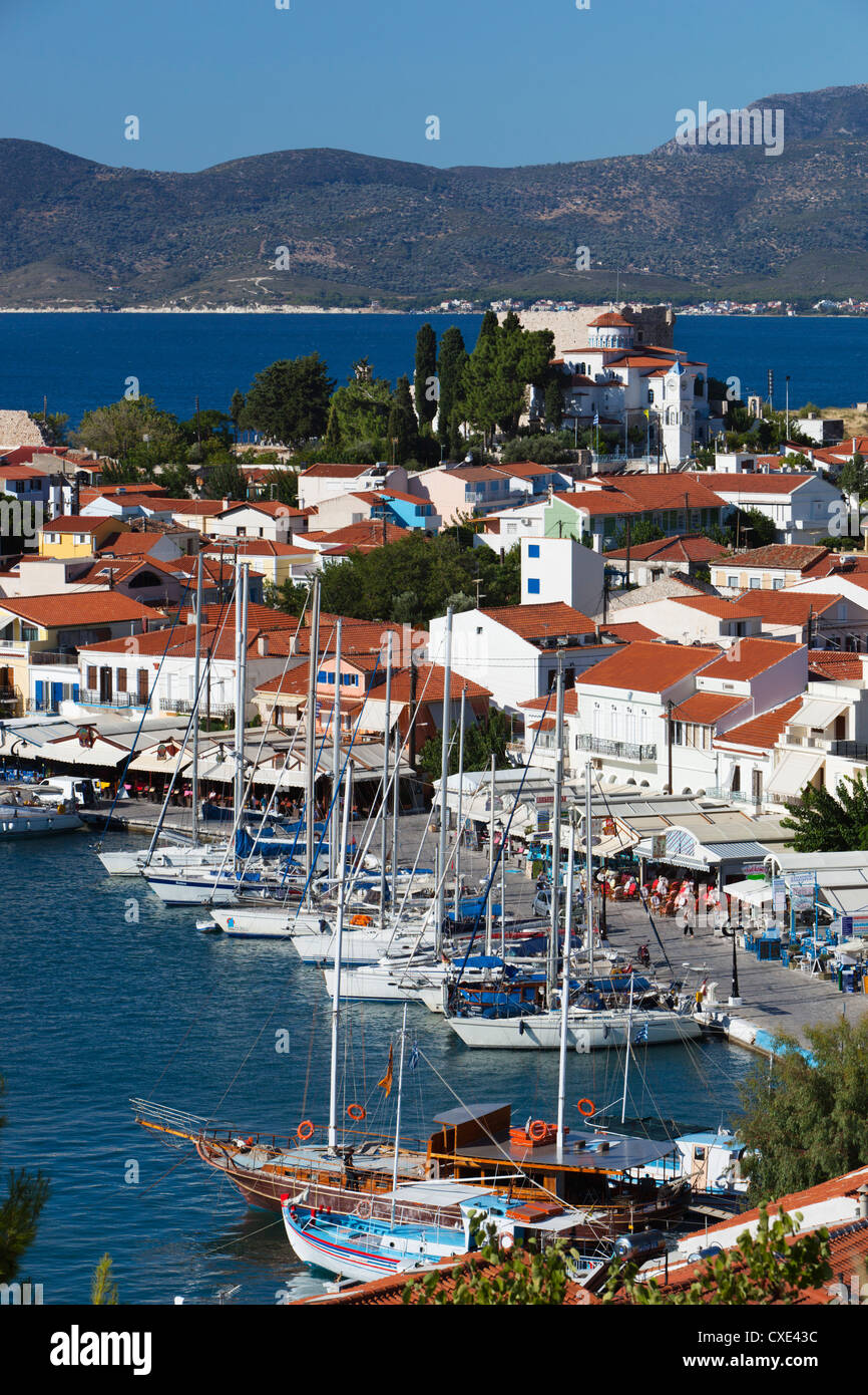 Blick auf den Hafen, Pythagorion, Samos, Ägäische Inseln, Griechenland Stockfoto