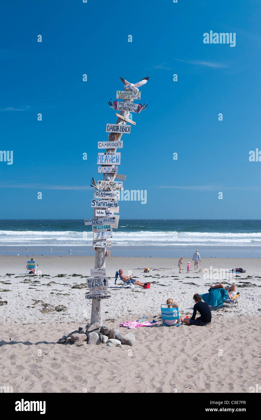 Alle Richtungen Wegweiser, Moody Beach, Maine. Stockfoto