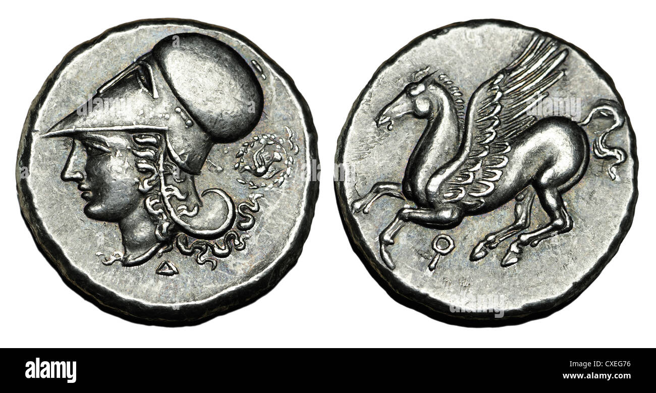 Griechenland Korinth Stater 400-350 v. Chr. (Nachbau) Pegasus mit Spitzen Flügel / Kopf der Athena mit korinthischen Helm Stockfoto