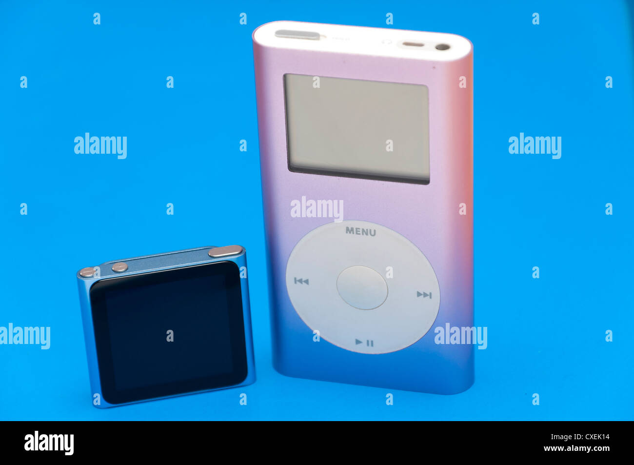 iPod Nano und Ipod Mini Classic nebeneinander. Stockfoto