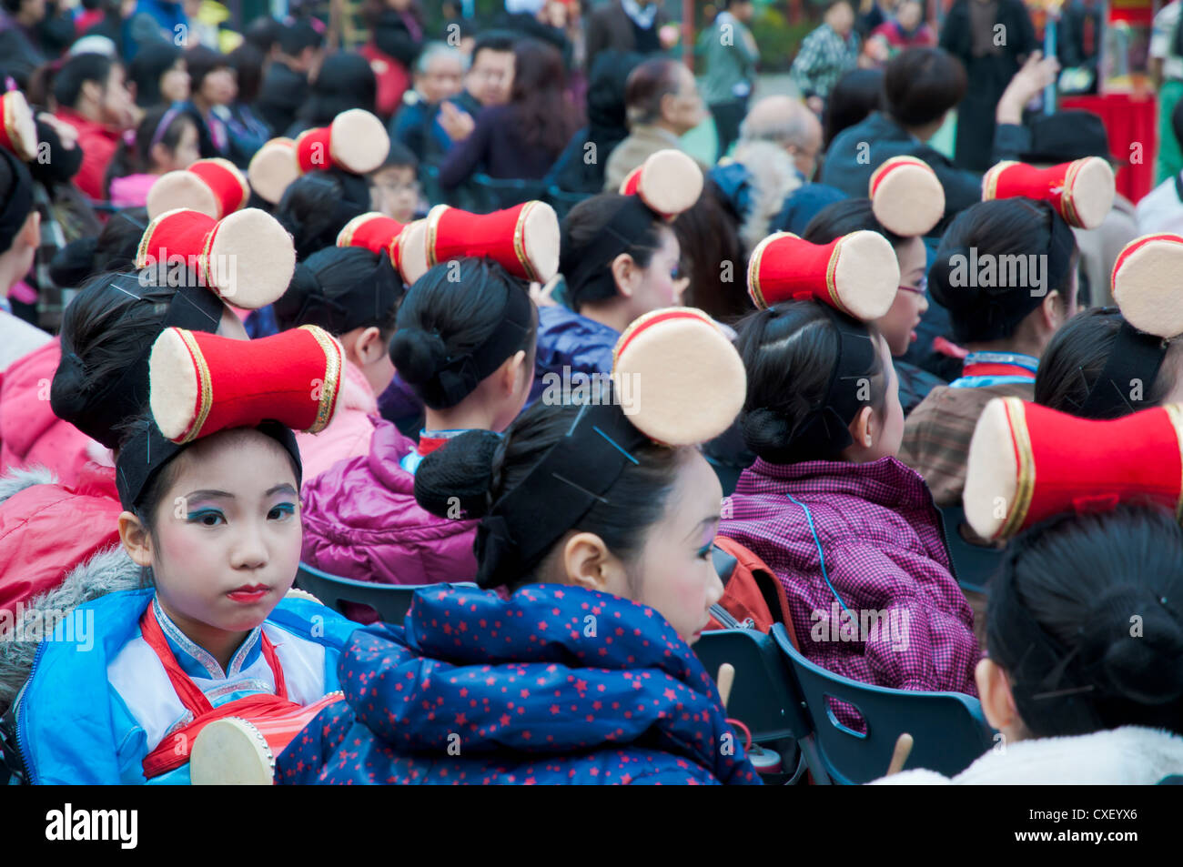 Mädchen in Tracht an einer chinesischen neue Jahr Ereignis in Wan Chai, Hong Kong. Stockfoto