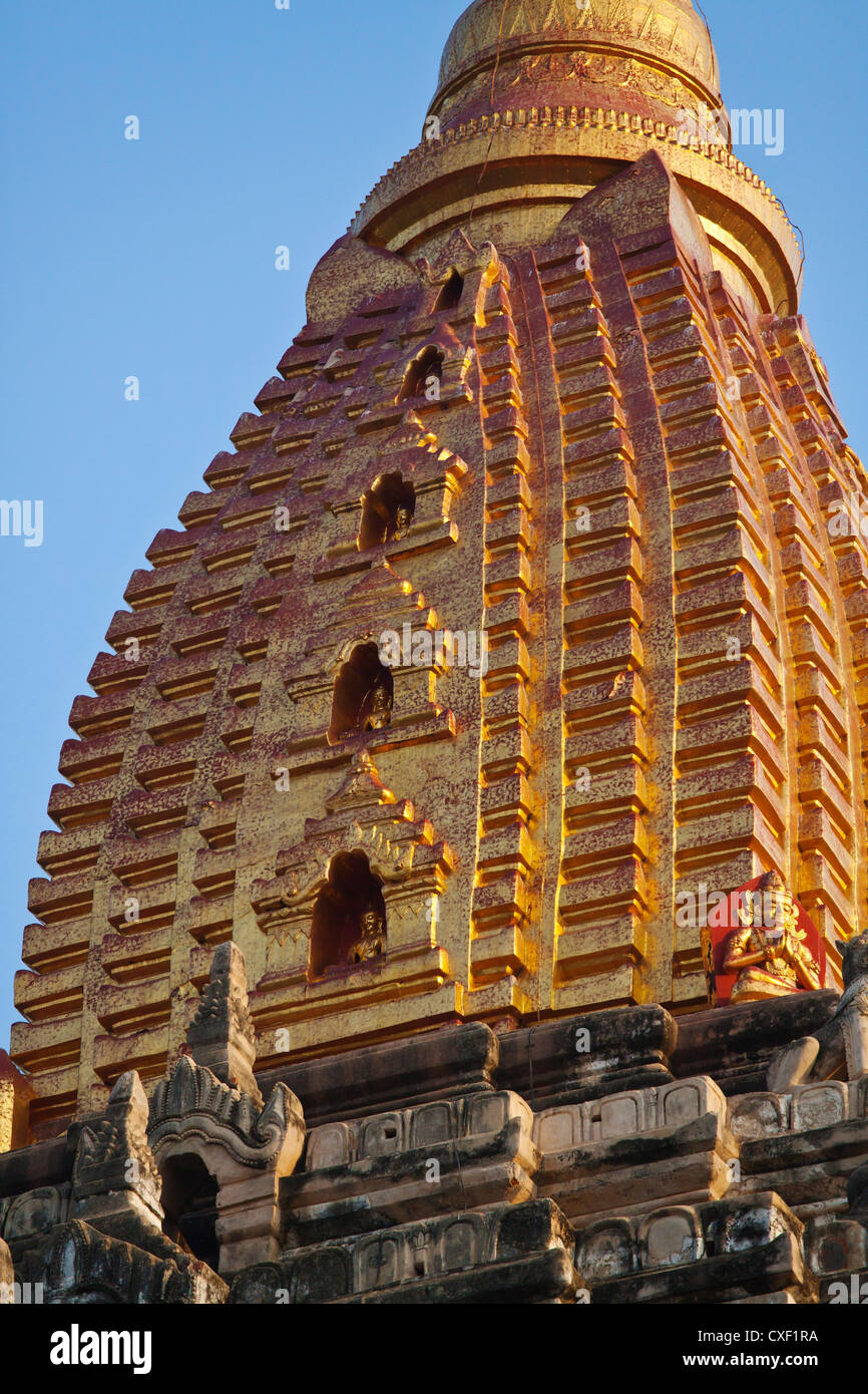 52 meter hohen ANANDA PAYA oder Tempel wurde gebaut von König Kyanzittha um 1100 - BAGAN MYANMAR Stockfoto