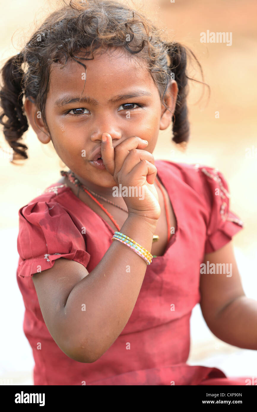 Kleine Inderin Stille bitte Andhra Pradesh in Indien Stockfoto