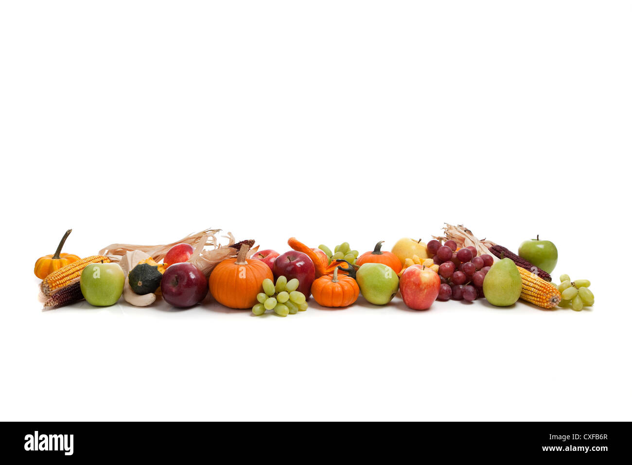 Reihe von frischem Obst und Gemüse für den Herbst Stockfoto