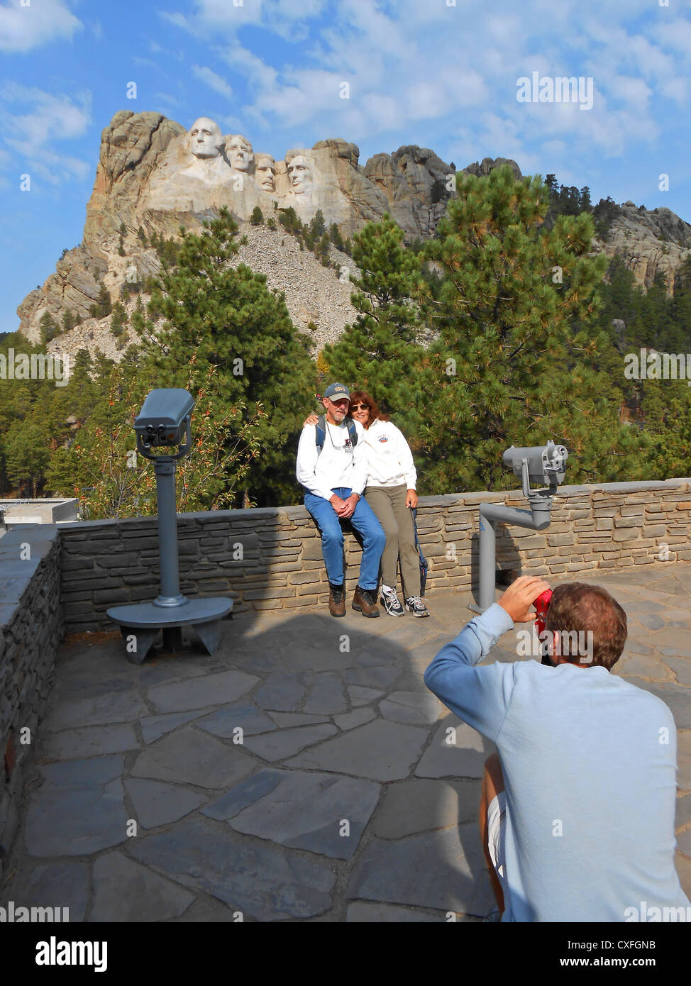 Touristen, die immer ihre Foto vor Mt Rushmore, South Dakota Stockfoto