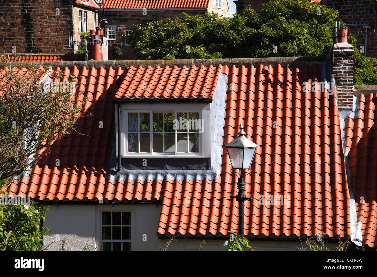 Eine Dachgaube auf ein Haus in Großbritannien Stockfotografie - Alamy