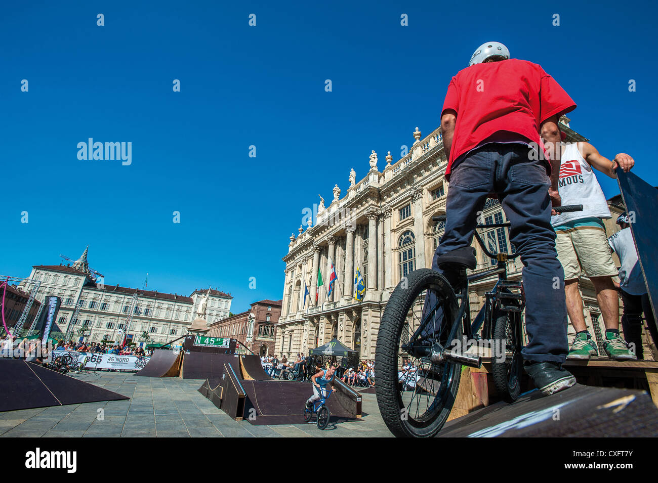 Europa Italien Piemont Turin Piazza Castello "Torino Street Style" Show der BMX Freestyle Stockfoto