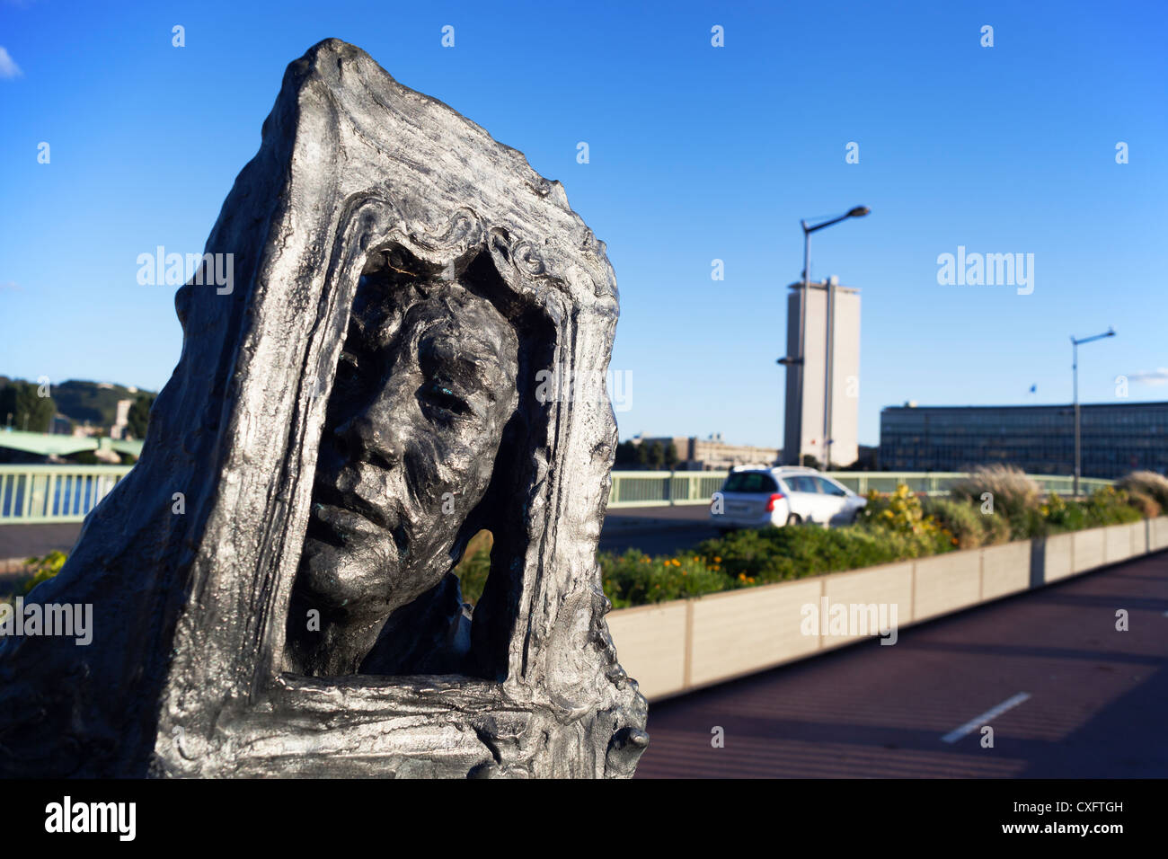 Büste von Explorer Jean-François De La Pérouse (1741-1788) auf der Pont Boieldieu in Rouen, Haute-Normandie, Frankreich Stockfoto