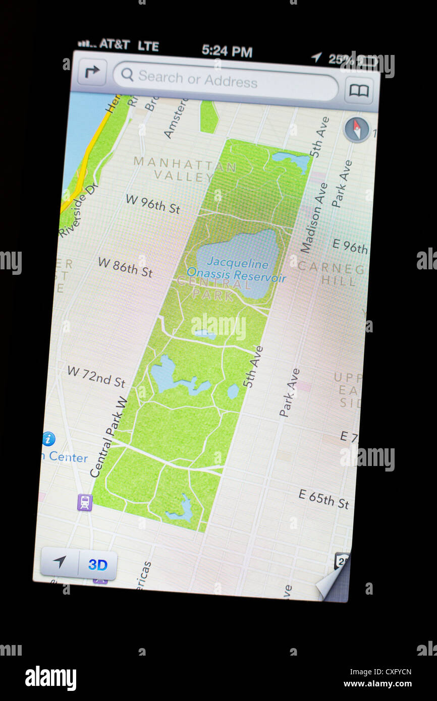 Neue Apple iOS 6 Maps app zeigt Satelliten-Ansicht/Detail des Central Park, NYC auf dem Bildschirm ein neues iPhone 5 Stockfoto
