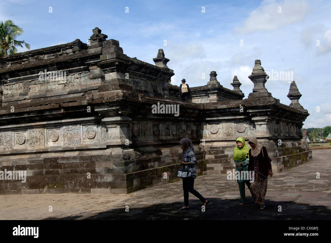 Candi Penataran, aus dem 12. Jahrhundert, liegt etwa 10 Kilometer nördlich von Blitar und ist das größte in Ost-Java, Stockfoto