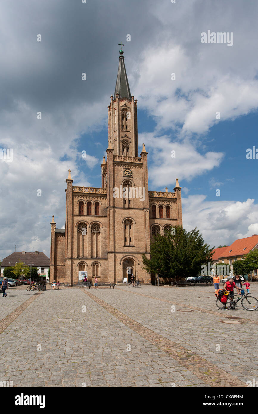 Kirche und Markt-Quadrat, Fürstenberg/Havel, Landkreis Oberhavel, Brandenburg, Deutschland Stockfoto