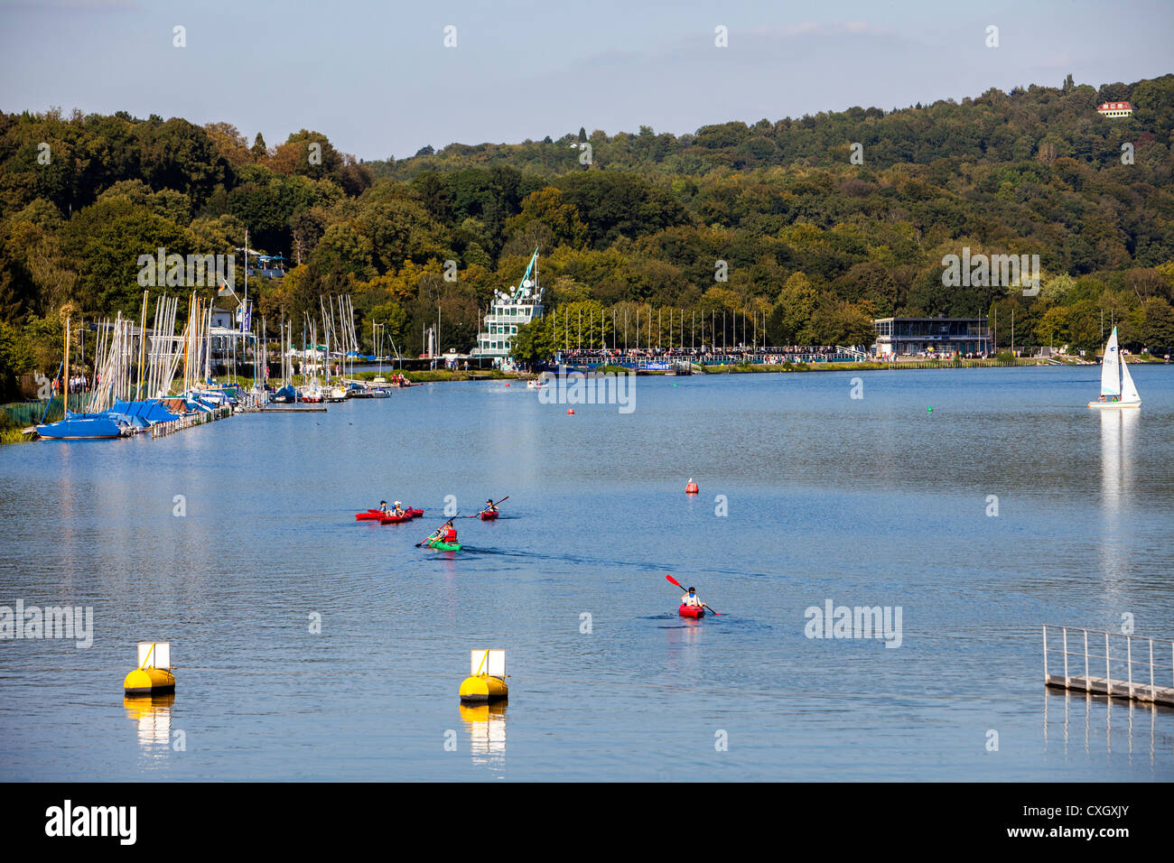 Wasser Sportaktivität am Baldeneysee See, ein Stausee des Flusses Ruhr, Essen, Deutschland. Stockfoto