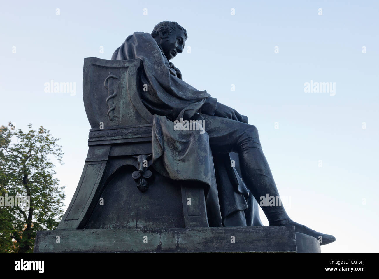 England, London, Hyde Park, Kensington Gardens, den italienischen Garten, Edward Jenner Statue Stockfoto