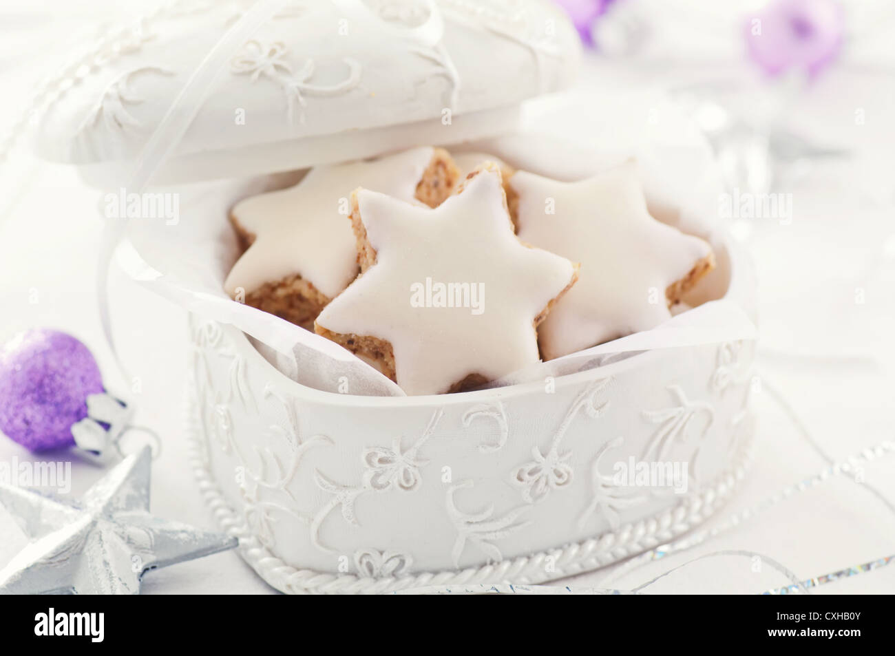 Cookies in einem weißen Kasten Stockfoto